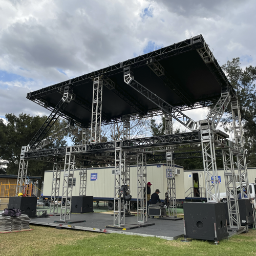 DISEÑOS EN TRUSSES